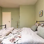 Apartman Spacious 2br Kremena 10 Minutes Walk To Center