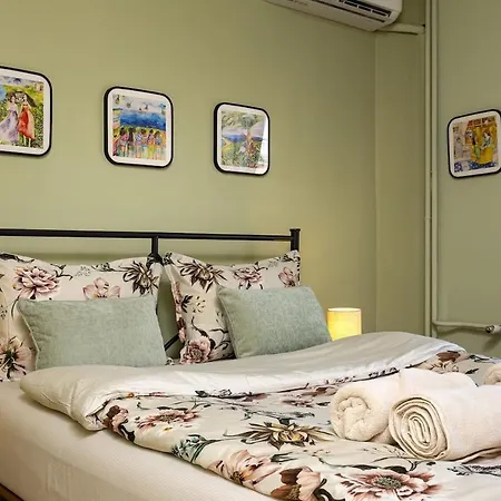 Apartamento Spacious 2br Kremena 10 Minutes Walk To Center *