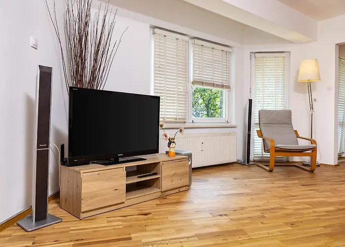 Spacious 2br Kremena 10 Minutes Walk To Center