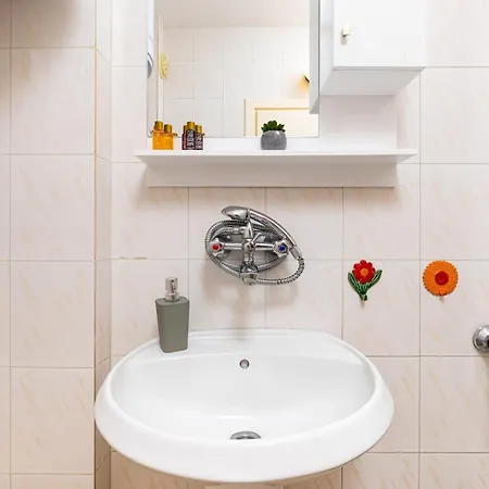 Spacious 2br Kremena 10 Minutes Walk To Center * Plovdiv