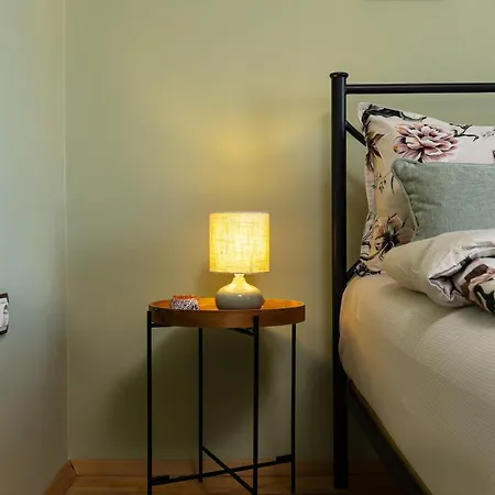 Spacious 2br Kremena 10 Minutes Walk To Center Apartment *