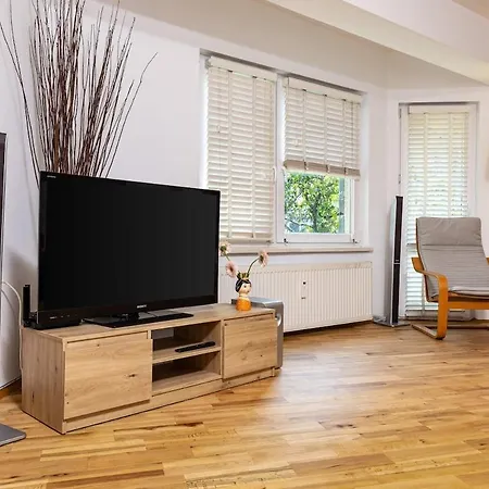 Spacious 2br Kremena 10 Minutes Walk To Center