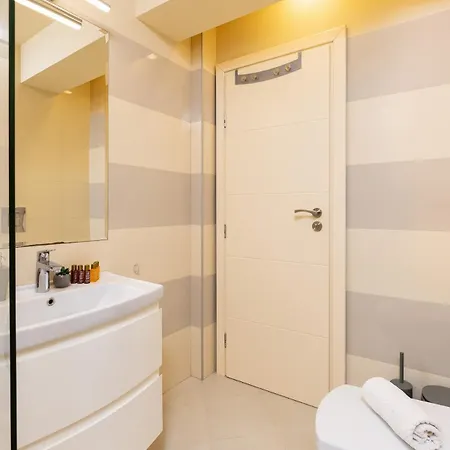 Apartment Spacious 2br Kremena 10 Minutes Walk To Center Plovdiv
