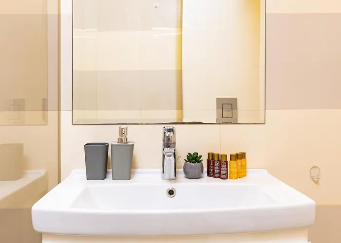 Spacious 2br Kremena 10 Minutes Walk To Center Apartment