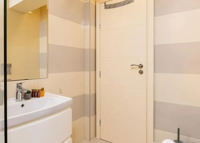 Apartment Spacious 2br Kremena 10 Minutes Walk To Center Plovdiv